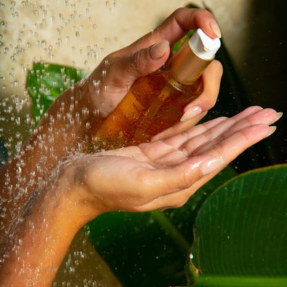 Clarins Total Cleansing Oil With Alpine Golden Gentian And Lemon Balm Extracts